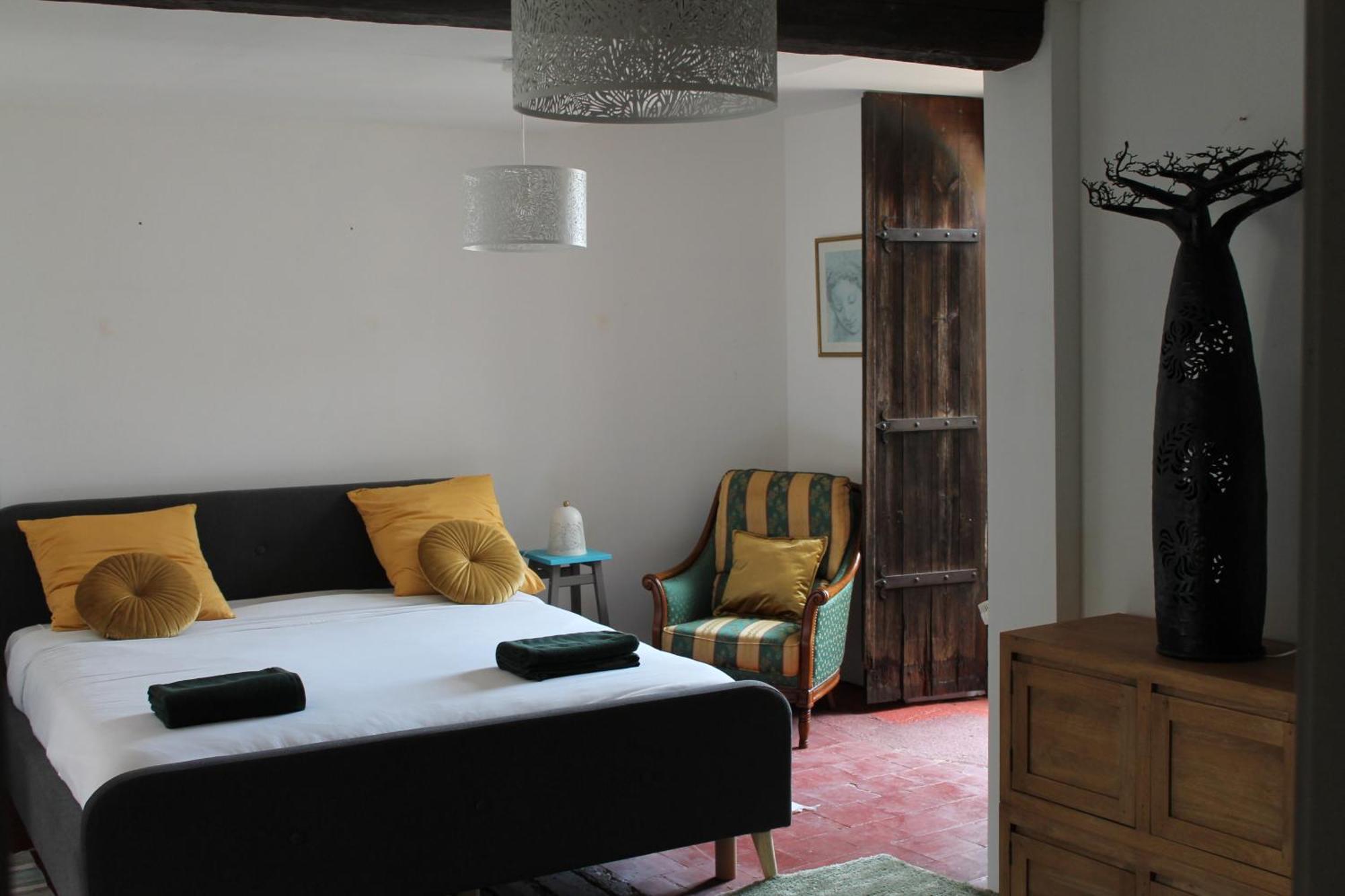 Les 2 Droles D'Oiseaux Bed and Breakfast Luc-sur-Orbieu Exteriör bild
