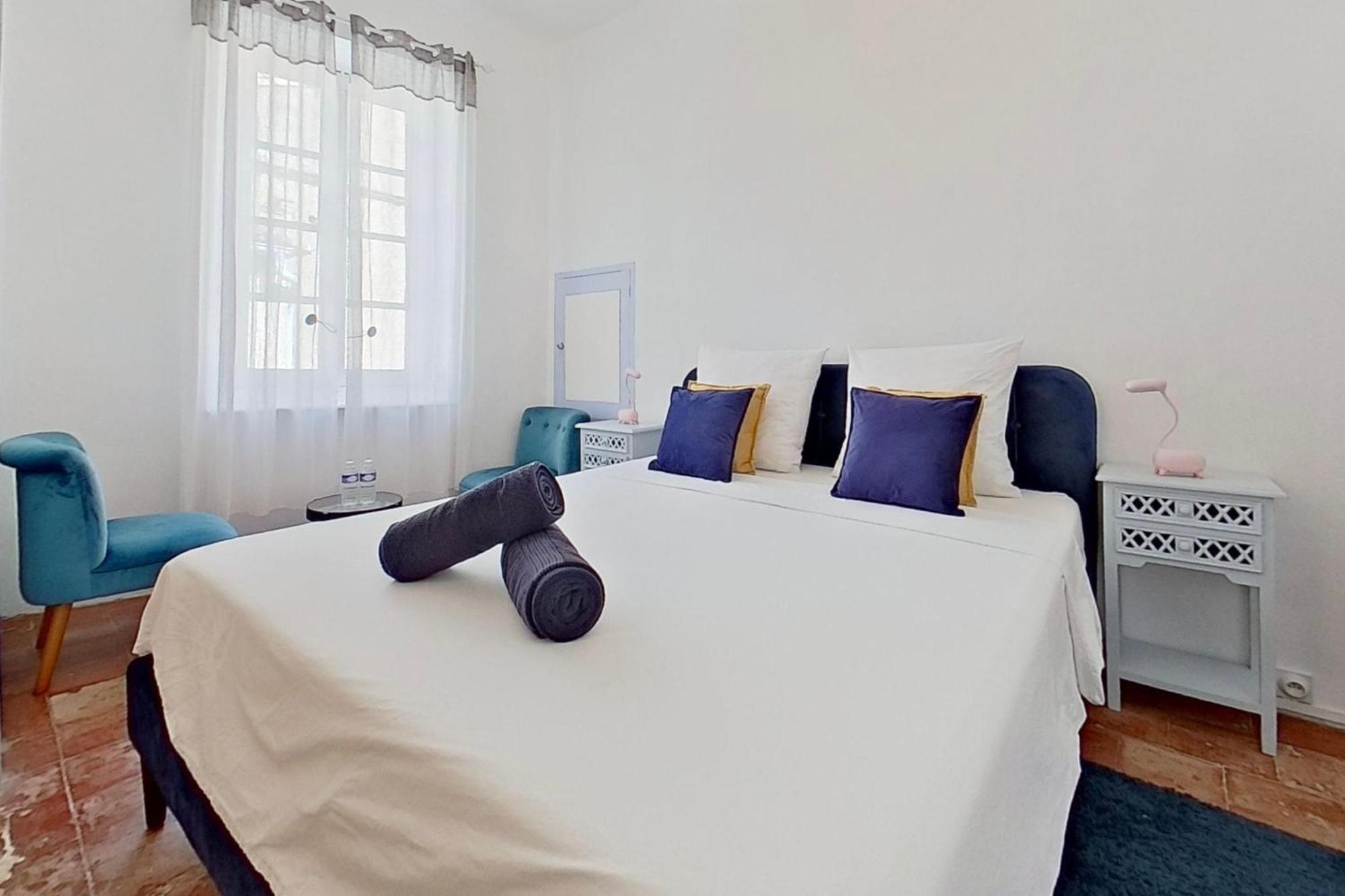 Les 2 Droles D'Oiseaux Bed and Breakfast Luc-sur-Orbieu Exteriör bild