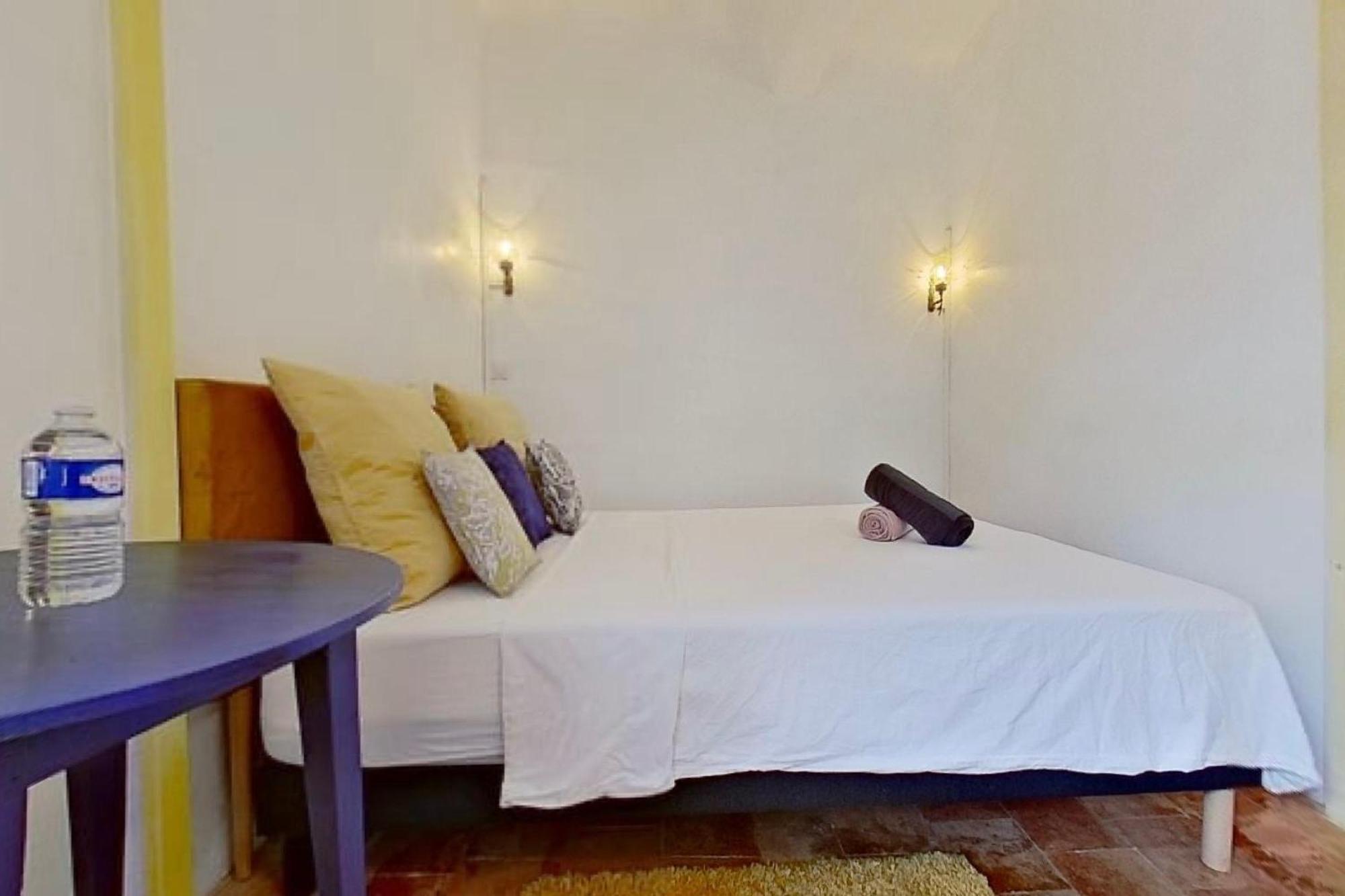 Les 2 Droles D'Oiseaux Bed and Breakfast Luc-sur-Orbieu Exteriör bild