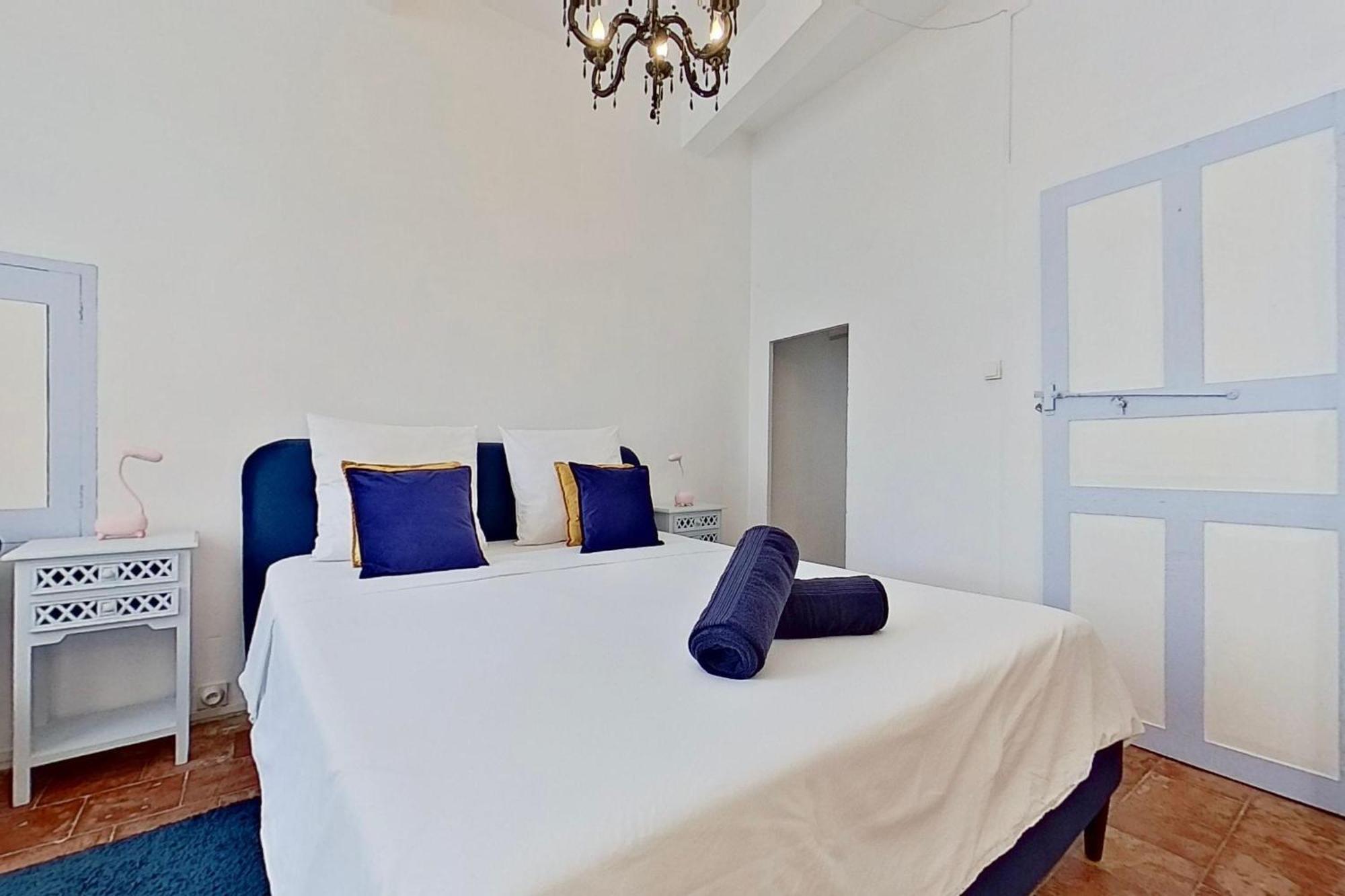 Les 2 Droles D'Oiseaux Bed and Breakfast Luc-sur-Orbieu Exteriör bild