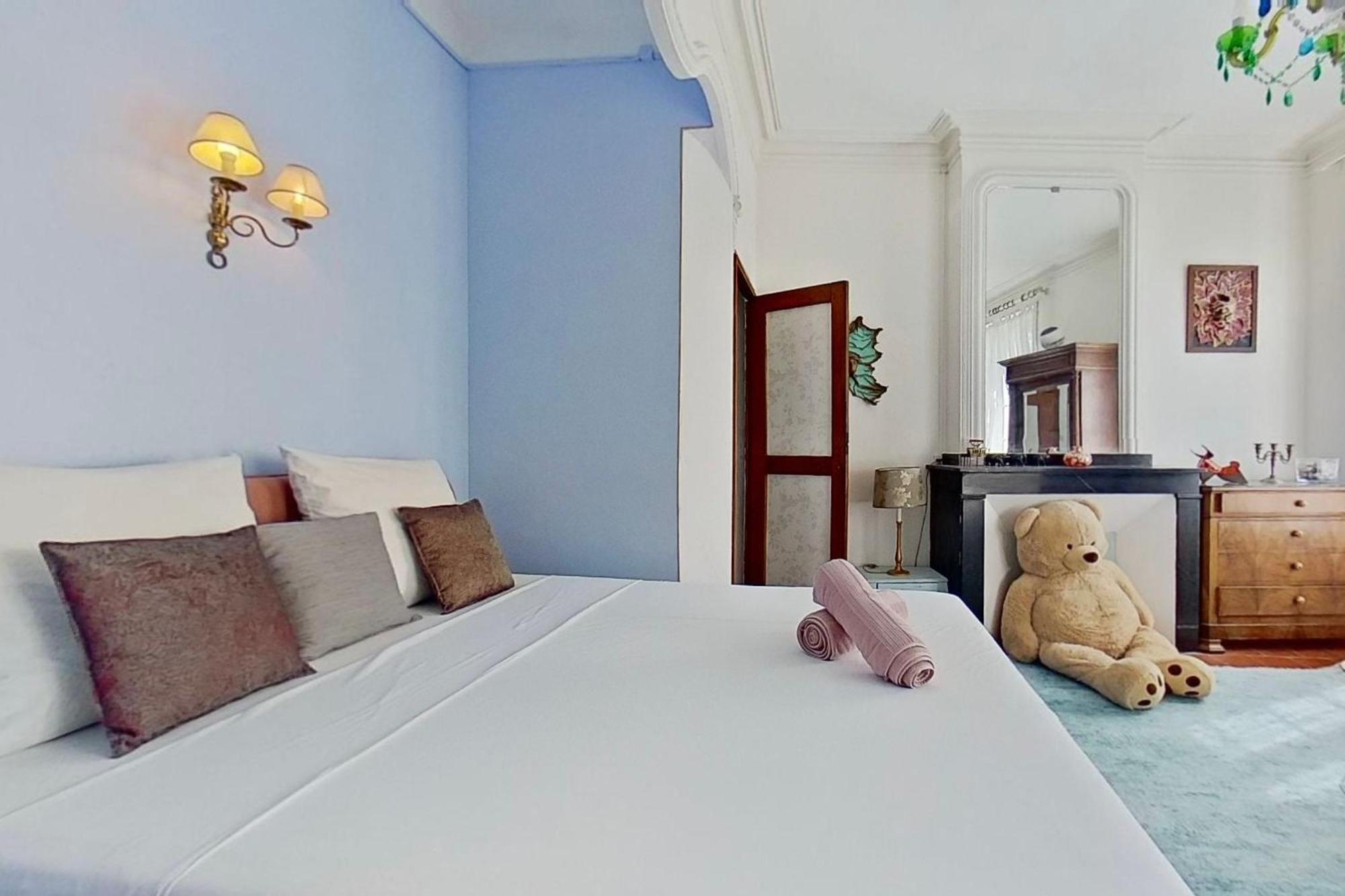 Les 2 Droles D'Oiseaux Bed and Breakfast Luc-sur-Orbieu Exteriör bild