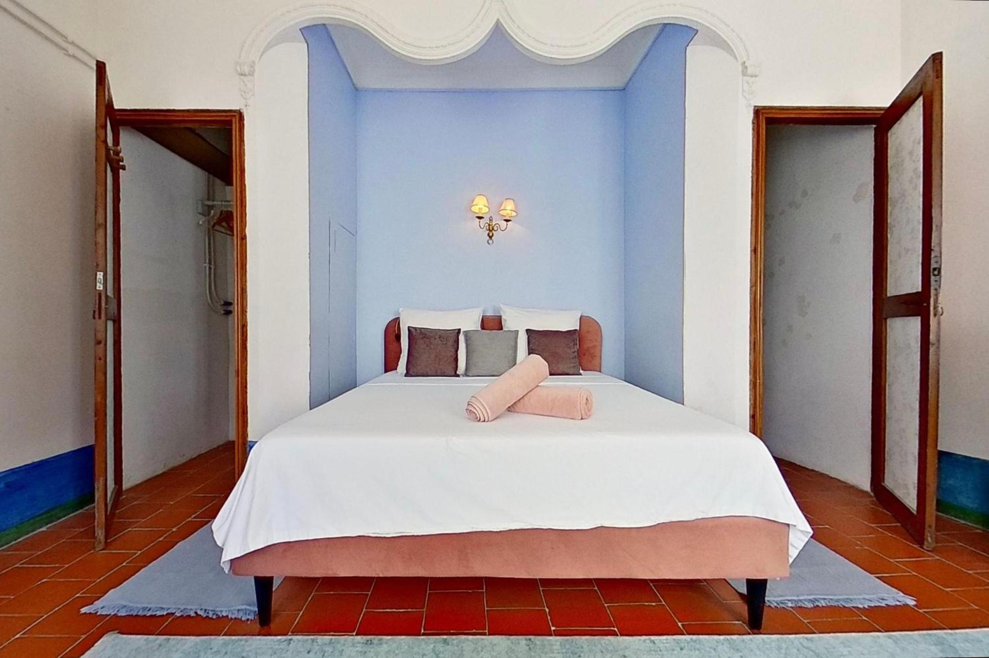 Les 2 Droles D'Oiseaux Bed and Breakfast Luc-sur-Orbieu Exteriör bild