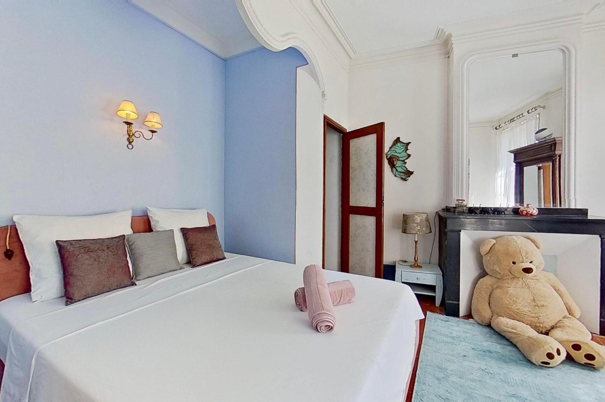 Les 2 Droles D'Oiseaux Bed and Breakfast Luc-sur-Orbieu Exteriör bild