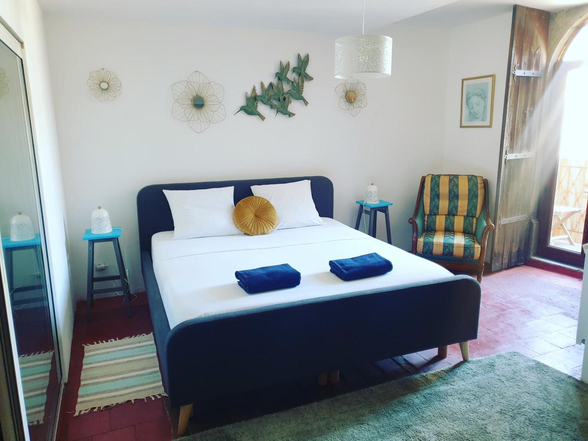 Les 2 Droles D'Oiseaux Bed and Breakfast Luc-sur-Orbieu Rum bild
